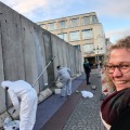 Mauerbau auf dem Theaterplatz (Oktober 2019)